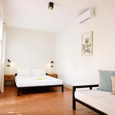Mad Monkey Dumaguete Hostel Dumaguete City Exterior photo