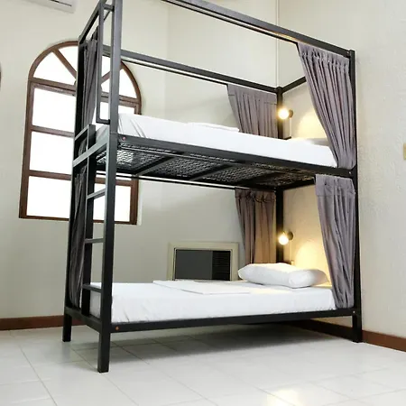 Mad Monkey Dumaguete Hostel Dumaguete City Exterior photo
