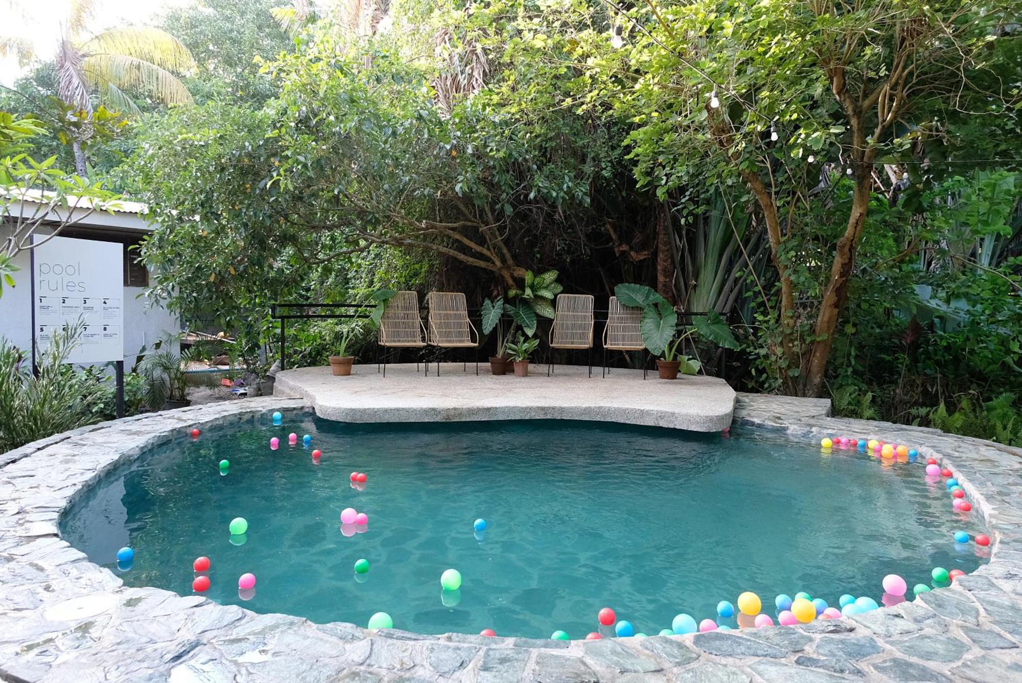 Hostel Mad Monkey Dumaguete *